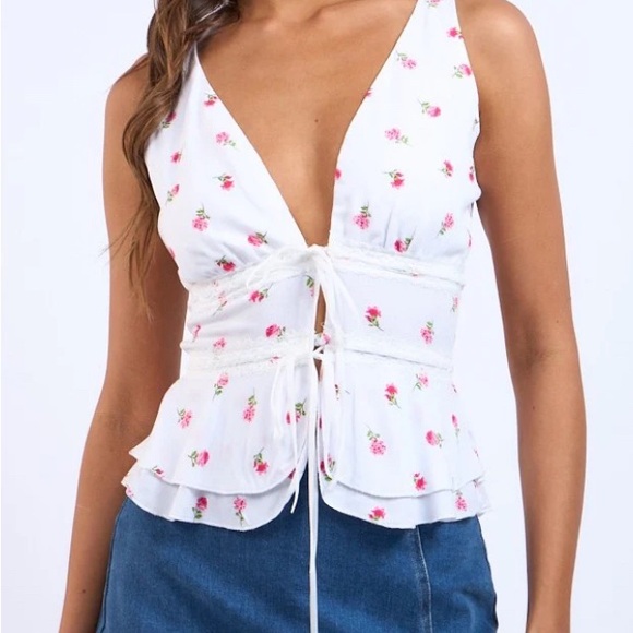 Skye to the Moon Tops - Coquette White with Pink Floral Top, Size L